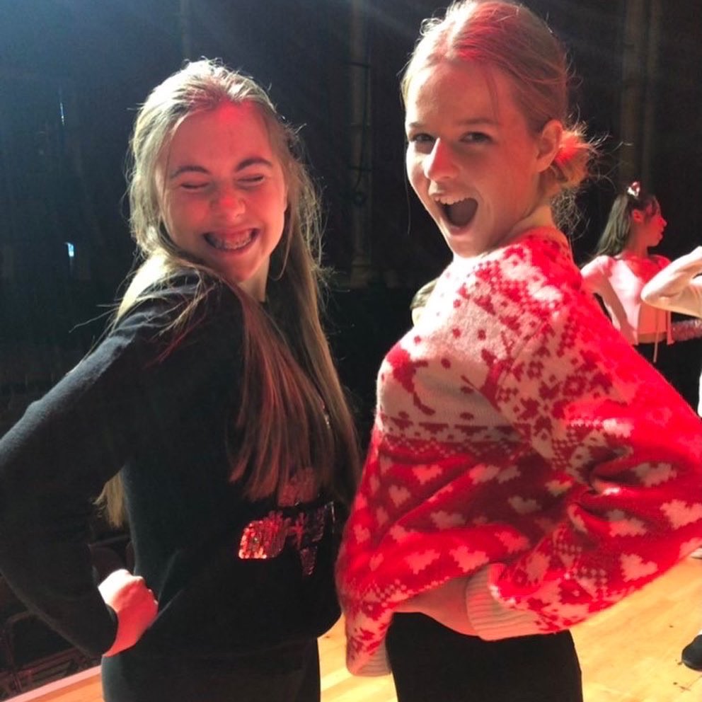 What a great venue to perform in Middlesbrough Town Hall! Great to share the stage with so much talent! @mbro_townhall  🎭