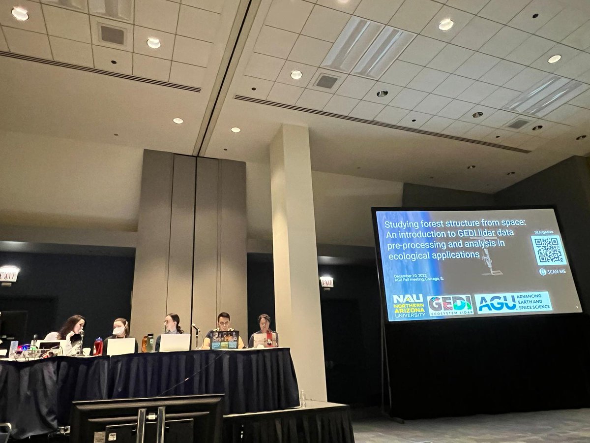 Fantastic experience giving a GEDI lidar workshop at #AGU22 with other ecoinformatics PhD students from <a href="/NAU/">NAU</a> <a href="/GEDI_Knights/">GEDI</a>