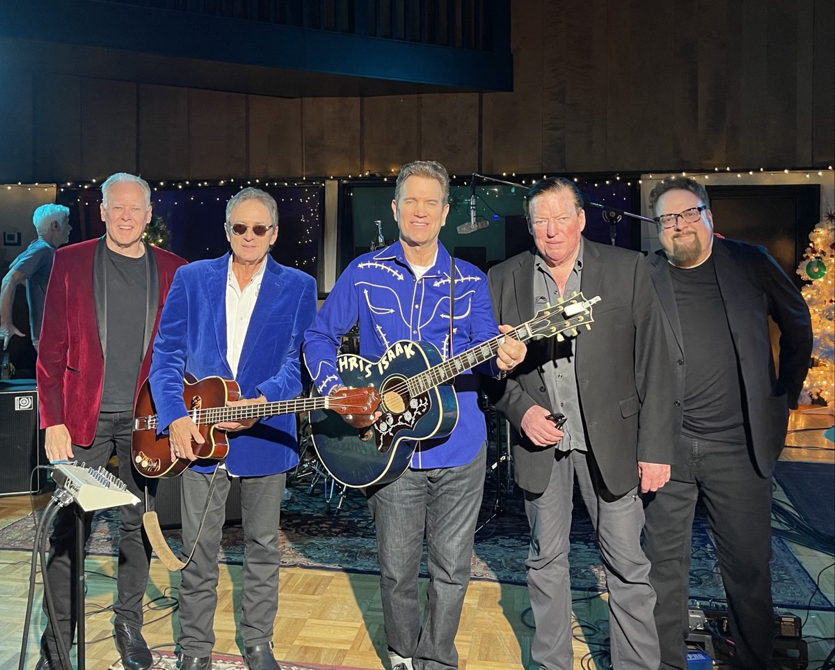 Chris Isaak tweet media