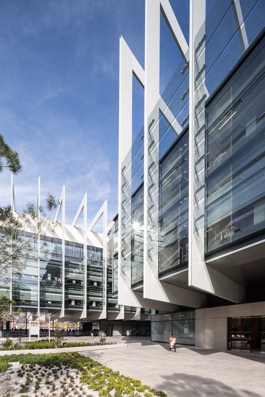 commoestudio's tweet photo. Campus Repsol / Rafael de La-Hoz. 
https://t.co/3bl03EADtT https://t.co/xwY2UfKn6v