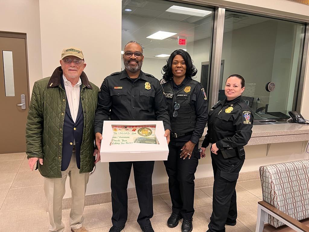 Holiday greeting cake presented to Montgomery County Police Department by Vamoose Bus.
Happy Holidays and thank you for your service! <a href="/mcpnews/">Montgomery County Department of Police</a>