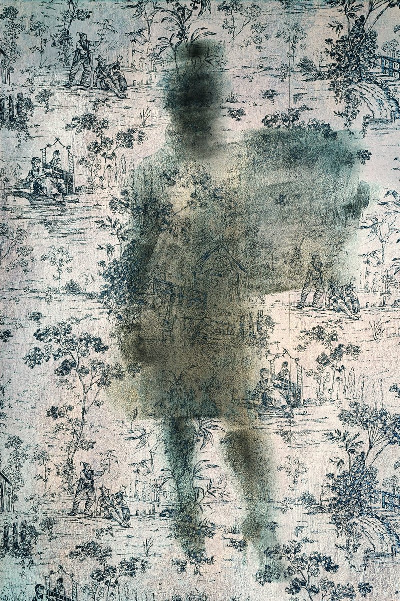 TiraKhan's tweet photo. This is the selected photo. It's part of a series called, The Woman in the Wall, loosely based on the short story, The Yellow Wallpaper. https://t.co/k7OvWIZiD7
