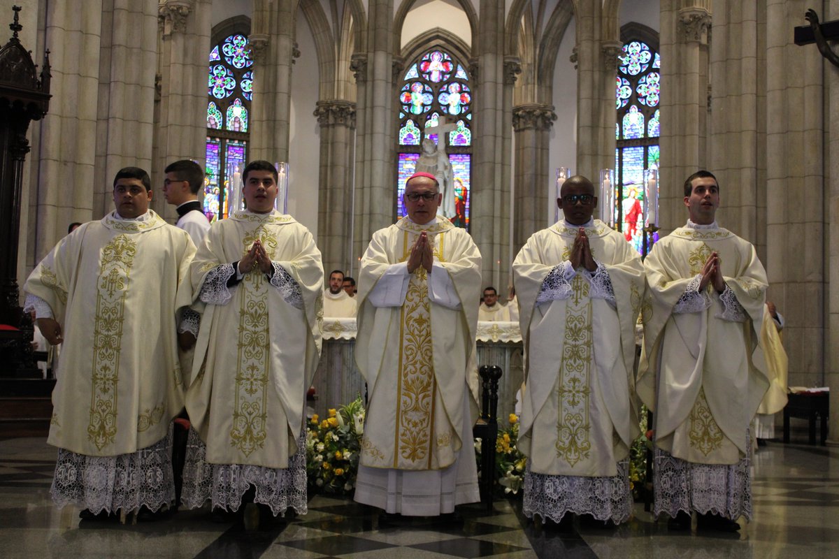 Com missa presidida pelo bispo diocesano, Dom Gregório Paixão, na Catedral de Petrópolis, foram ordenados sacerdotes, os padres Caio Martins, Leonardo João, Luan de Souza e Pedro Henrique Pereira Santana.
Leia matéria em Notícias - diocesepetropolis.org.br
#diocesedepetropolis