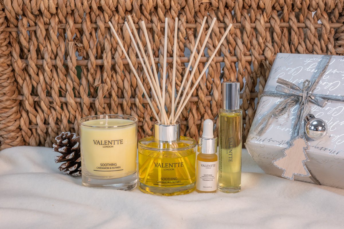 You can't go wrong with Cardamom and Nutmeg at Christmas!🎄

Fill your room with the Christmassy scent and create that festive feeling!🤩

#perfectgift #perfect #gift #candle #candles #diffuser #diffusers #festive #season #fragrances