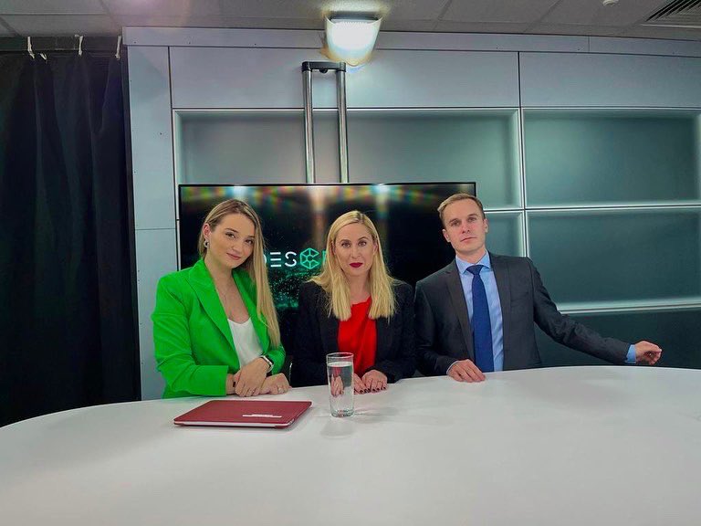 desCRYPTOr tweet media