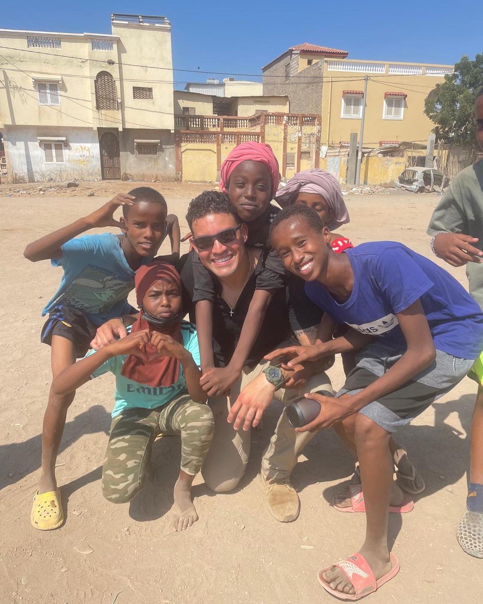 veranotverified's tweet photo. Out of everything I’ve done, volunteering with these kids has by far been one of the best experiences out here yet. Beyond grateful for all the opportunities I’ve been offered while on this adventure 🌍 https://t.co/ntg8n4Xit8