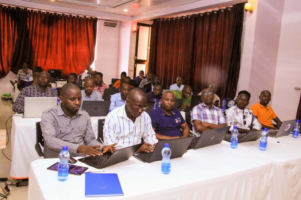 msp_burundi's tweet photo. Le programme de Gestion Informatique du Secteur de Santé (#PROGISSA) du @mspls_bdi avec l'appui d'@EnabelauBurundi ouvre un atelier de formation de 4jrs du 12 au 15.12.2022 sur des nouvelles fonctionnalités et tableaux de bord dans Openclinic dans des hôpitaux informatisés. https://t.co/7dWqT6pKkO