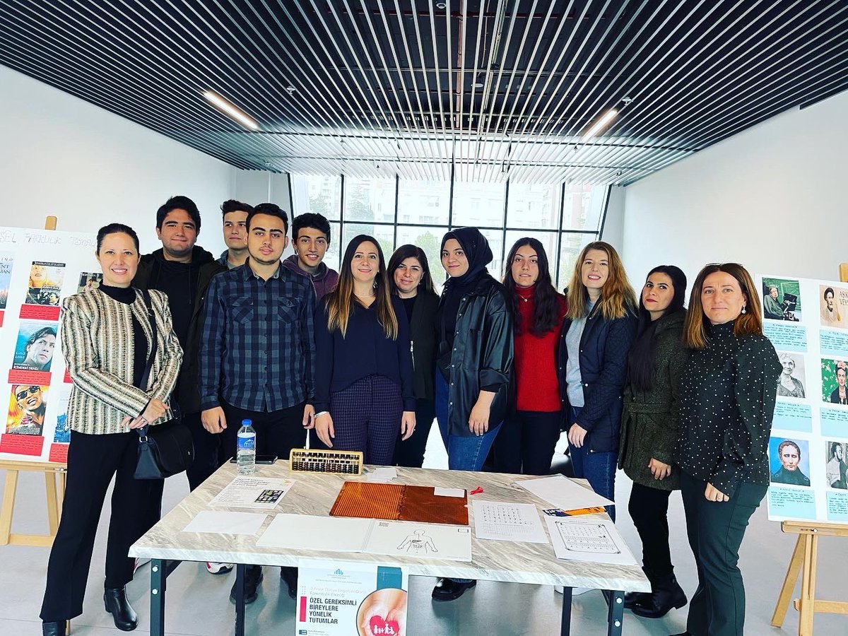 3 Aralık Dünya Engelliler Günü Farkındalık Etkinliği, ''Özel Gereksinimli Bireylere Yönelik Tutumlar'' temasıyla Ziraat Bankası Merkez Kütüphanesi Konferans Salonunda gerçekleştirildi.