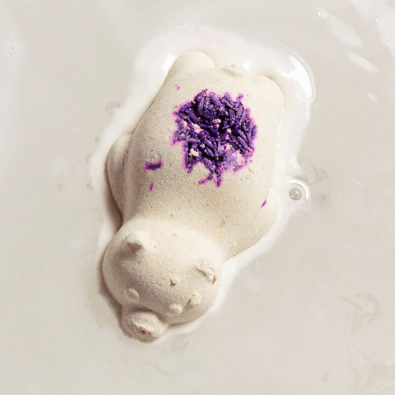 LushDoha's tweet photo. When you need a beary good night's sleep, reach for this blissful lavender and oatmeal bath bomb perfect for even the most sensitive skin. It  also help you fully unwind and emerge from the tub feeling sleepy and relaxed😴🥰  #sleepybear #bathbomb #seasonalcollection #lushqatar https://t.co/vJi1nhlkcd
