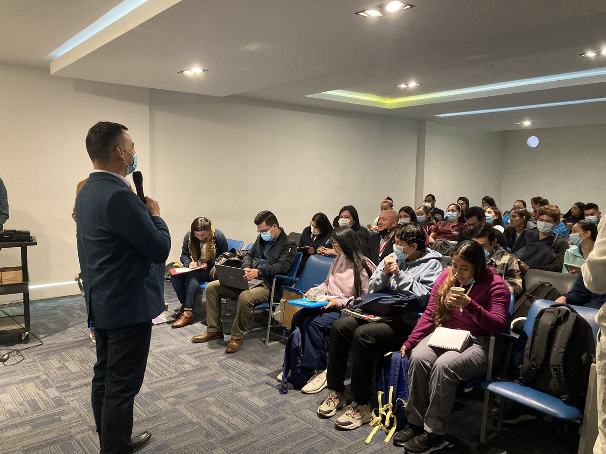dianisroma's tweet photo. Fortaleciendo conocimientos de profesionales en medicina y enfermería de nuestro Modelo de salud desde la Ruta de Promoción y Mantenimiento convenio 0009!!! https://t.co/HxFdQMJvGg