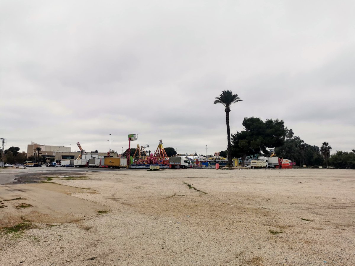 vvistabella's tweet image. Hoy nos hemos reunido con el concejal de Cultura, Turismo y Deportes, @rex_pedro, para exponerle nuestra propuesta sobre regeneración de #LaFica y recuperación de La Casera como espacio cultural, juvenil... 
Agradecemos la claridad de sus planteamientos y seguimos en contacto.