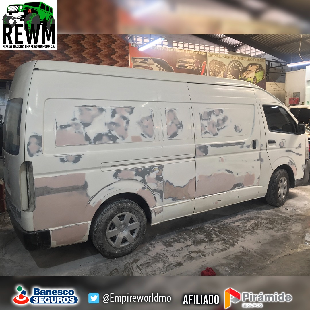empireworldmo's tweet photo. PINTURA GENERAL, PULITURA Y ROTULADO: TOYOTA HIACE Sistema SMART de reparaciones / cristalizado 3M
TALLER AUTORIZADO DE @SegPiramide @BanescoSeguros Av. Ávila con Av. Gamboa San Bernardino, 1/2 cuadra del SAIME. mail: representacionesewm@hotmail.com #vehiculos #Caracas #pintura https://t.co/nGpA5MOd5D