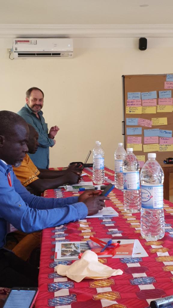 Commune_de_Ndom's tweet image. Atelier👨‍💻 sur la communication 📲 communale sur les médias💻 sociaux organisé par le #PRADEC GIZ à #Garoua.
La première journée qui se lance avec la partie très intéressante👌 (Révision📈 et approfondissement📣📢 du #Podcast 🎤🎙)
@MINDDEVEL1 
@Nkowa_
@DigaMathieu
#PodcastHubEF