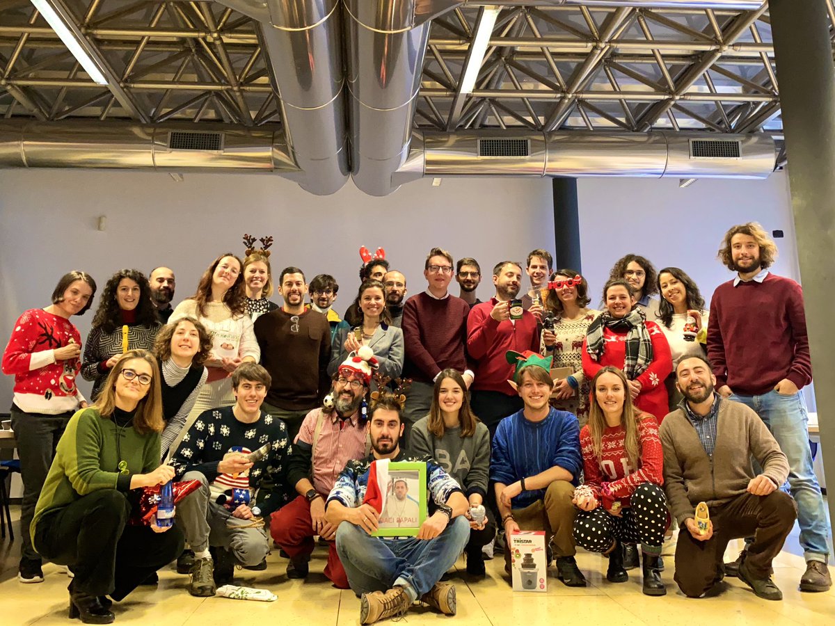 In Casa Ithaca è già #Natale!🎄 come da tradizione oggi ci siamo ritrovati tutti insieme per un momento conviviale, con scambio di doni all’insegna del sorriso 🎁