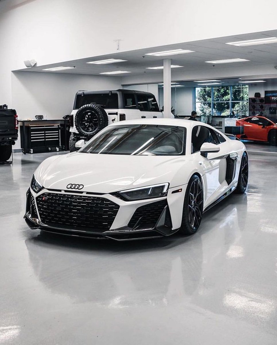 R8 🤍