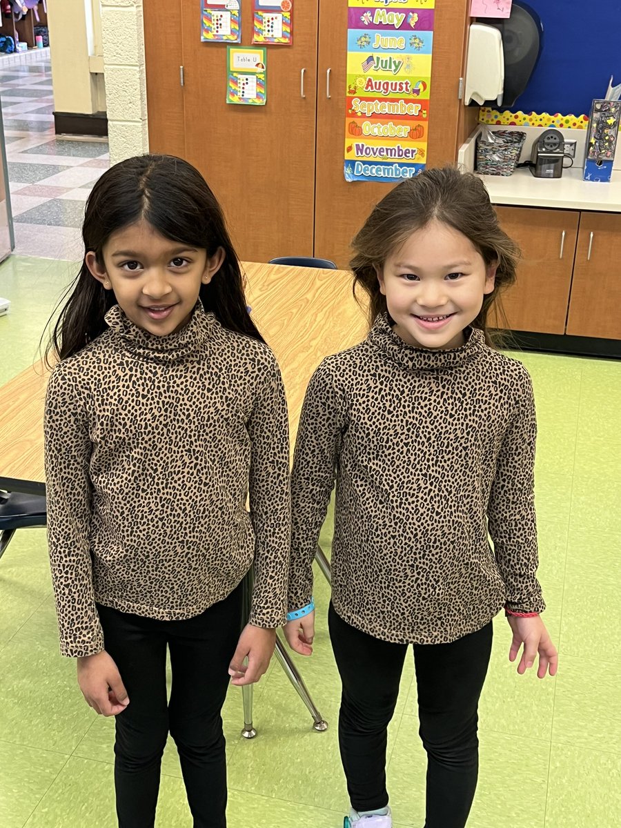 qrbryant's tweet photo. Matching Monday #qrspride https://t.co/TNxy3H8eJU