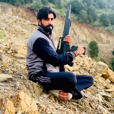muneebsrfrz's tweet photo. #NewProfilePic https://t.co/nrIKw9e8Ri
