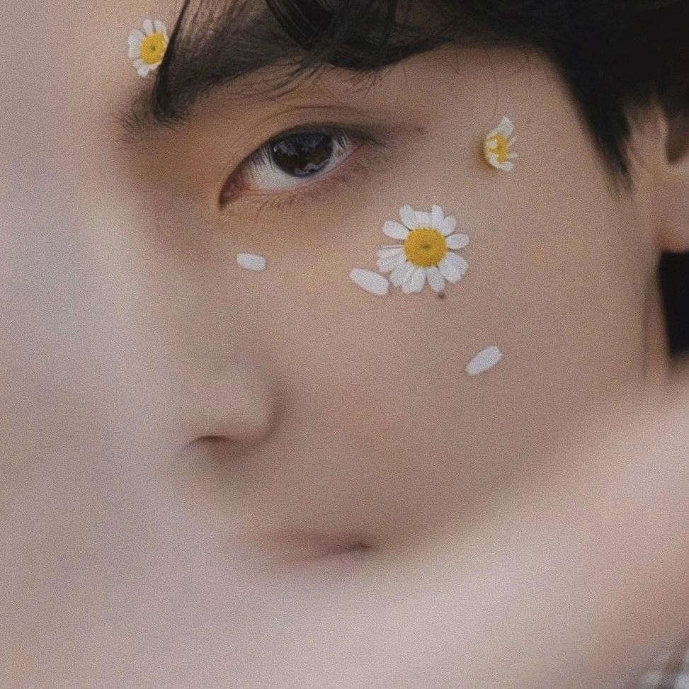 kaitae17's tweet photo. #NewProfilePic https://t.co/ljLkJiRzwp