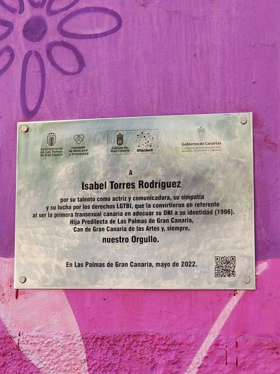 🏳️‍🌈🏳️‍⚧️ Ayer decíamos "podrán vandalizar las placas pero las volveremos a reponer todas las veces que sean necesarias". La placa en homenaje de Isabel Torres ya ha sido restaurada.
#StopLGTBIfobia