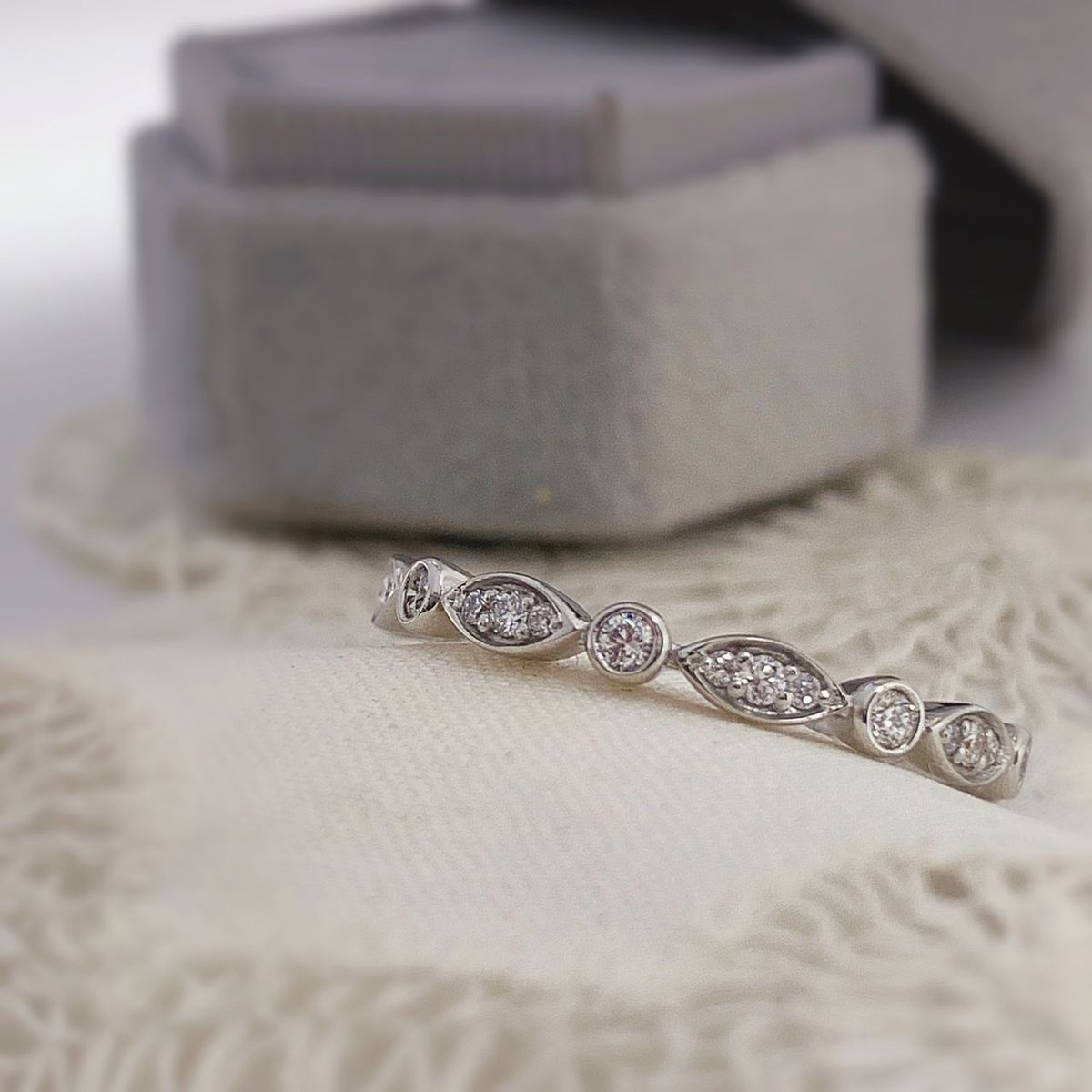 Bead set with round brilliant diamond melee weighing .25 carat total weight.  The diamonds are set in an eternity style with delicate beaded accents on each setting.

bostonianjewelers.com/products/bosto…

#bostonianjewelers #customjewelry #diamondband #diamondring