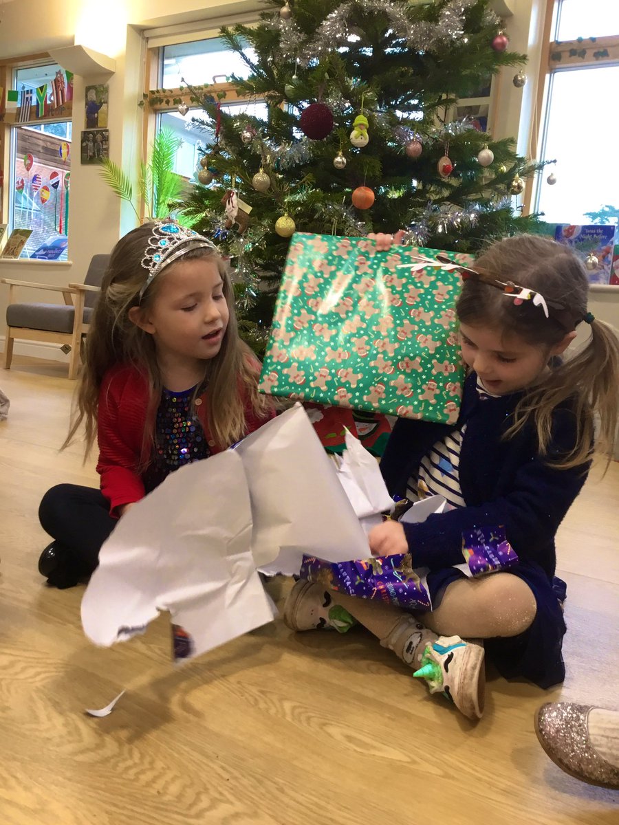 KESPreparatory's tweet photo. #StroudEY have had a wonderful Christmas party today. There were party games, a special party lunch and a visit from Father Christmas. Happy Christmas everyone. 🎄#StroudSchool #StroudNursery #StroudReception https://t.co/88xZY6Hemk