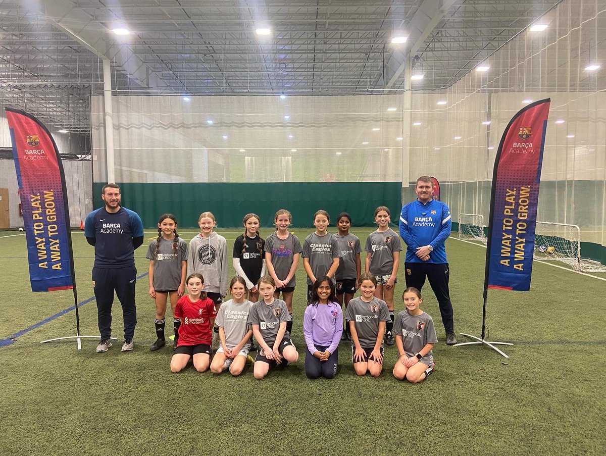 BarcaAcademyCLB's tweet photo. We had so much fun yesterday during our winter open girls training 😍🔵🔴 It was great to see so many players visiting us and enjoying the training session with our coaches. 

#barcaacademy #fcb #fcbarcelona #fcbmethodology #values #youthsoccer #columbussoccer #soccer #futbol https://t.co/OhC8g021E0