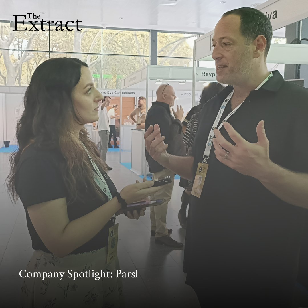 The Extract tweet media