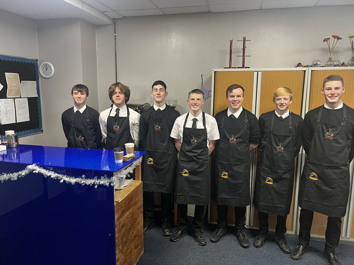 Mr Robertson tweet media