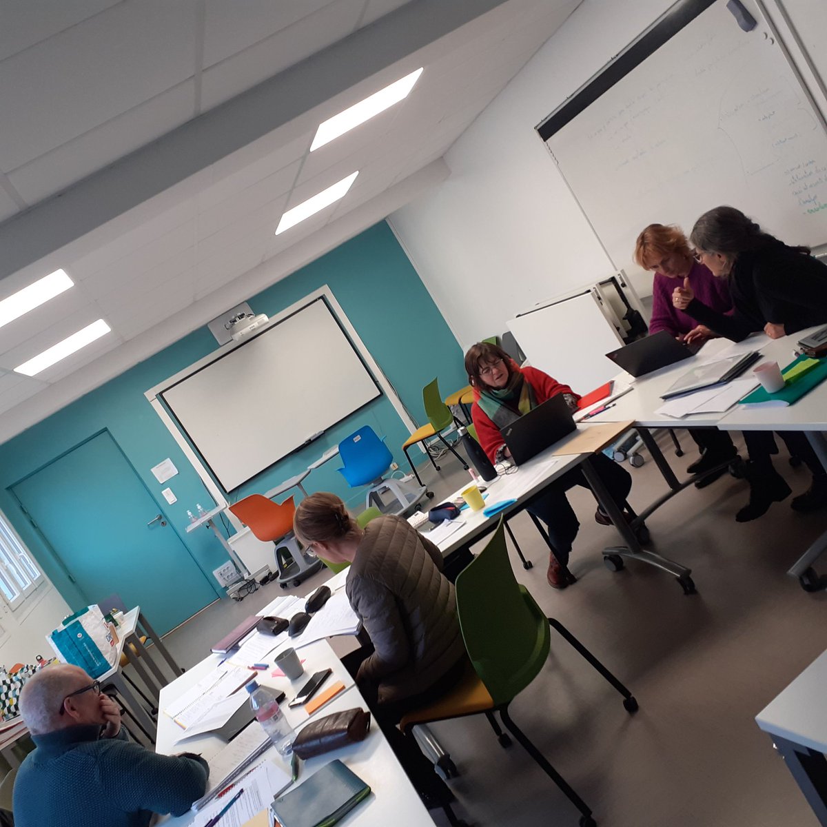 L'<a href="/educIFE/">IFÉ</a> est à Évreux aujourd'hui. Journée de travail autour de l'analyse réflexive en formation en vue du stage <a href="/educIFE/">IFÉ</a> du 1-2 juin 2023. @MoncadaFra <a href="/henojero/">jerome HENON</a> <a href="/MagaliNedellec/">Magali NEDELLEC</a> <a href="/dsden27/">DSDEN27</a>