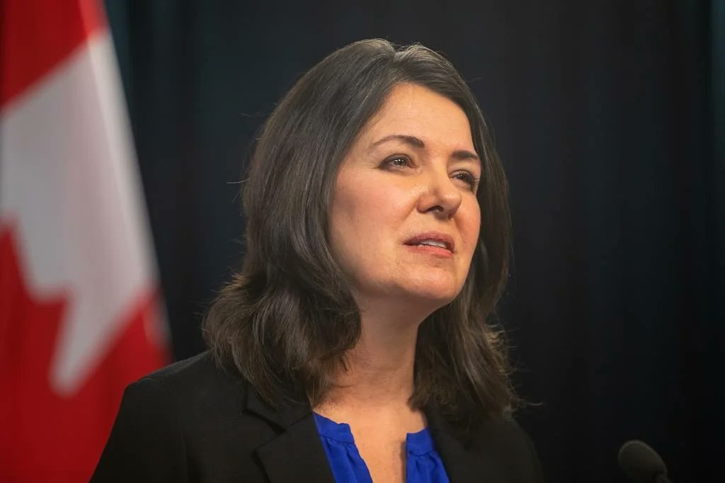 charlesadler's tweet photo. Open Question: What happens when a plurality of Albertans, recognizing that they have the strongest economy in Canada, &amp; the most powerful economic potential, conclude that the #1 domestic political threat to that future is not @JustinTrudeau but rather #DanielleSmith? https://t.co/bT9wvq44lH