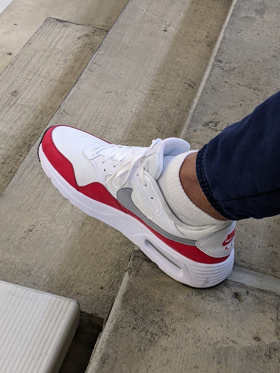 kurt-angle-on-twitter-sitting-at-my-daughters-swimming-meet-for-5