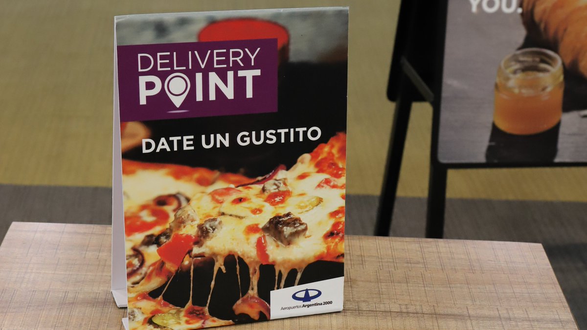 AeropuertosAR's tweet photo. Date un gustito en el aeropuerto en 3 simples pasos: escaneá, elegí y nosotros te lo llevamos 🍽️
Ahora en #Aeroparque y #Ezeiza contamos con el servicio #DeliveryPoint, que te permite hacer tu pedido de comida desde un código QR y recibirlo directamente en tu mesa. https://t.co/kmSttS8OcD