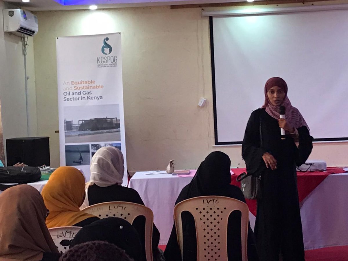 AkiliMaliAssoc1's tweet photo. Akilimali associate with stakeholders  participated in a training of oil and gas in lamu,on the environment and how its affecting gender issues in the society.
#Lawa #AkilimaliAsso1 #KCSPOG https://t.co/jCEcpoDGF1