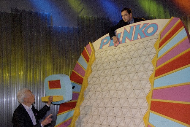 ThemeParkPrince's tweet photo. Bob Barker is 99 years old today! That’s me playing Plinko with him as the host. Happy Birthday Bob!!! https://t.co/yriNKiR5v5