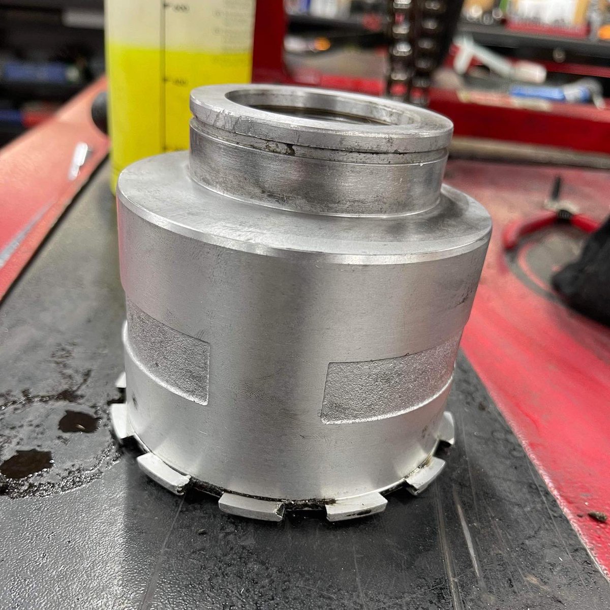 DMC_Motorcycles's tweet photo. JC Guns has obviously been taking tips from the master ๐
โข
#doncastermotorcycles #triumph #triumphmotorcycles #triumphdaytona #motorcycle #motorcycles #motorbike #biker #motorcyclemechanic #motorcyclemechanics #motorcycleworkshop https://t.co/G94LyrsUjj