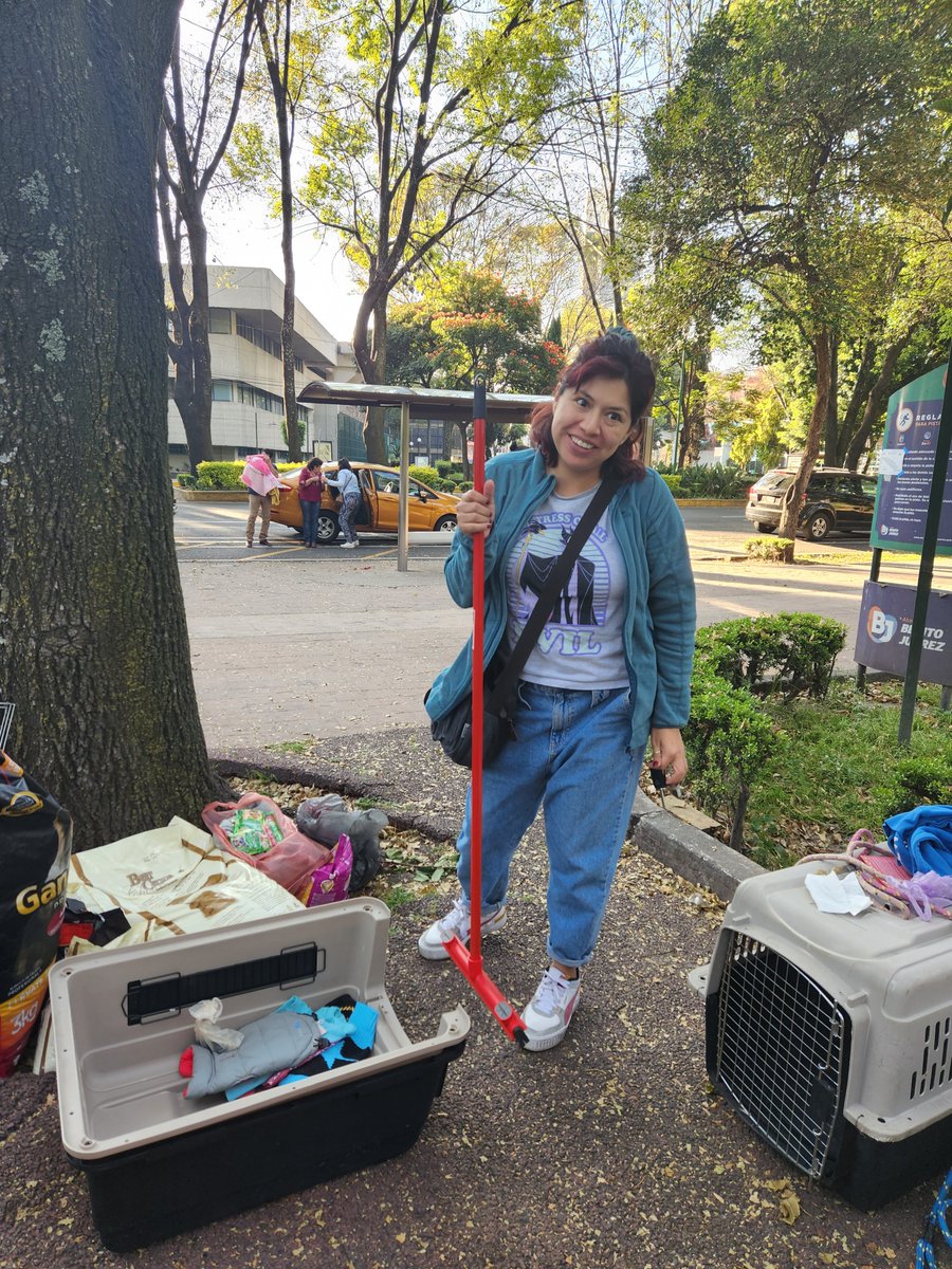 OMEYOCANAC's tweet image. Muchas ❤#gracias a nuestros 👼que vinieron a traer los 🎁para nuestros 🐕omeyocanitos y hacer la diferencia para llegar al 🐾Refugio contentas con 🍖#Croquetitas y otras cositas para ellos.

Les❤#agradecemos enormemente su ✅participación y compañía.

¡¡ 🐶 Lengüetazos !!