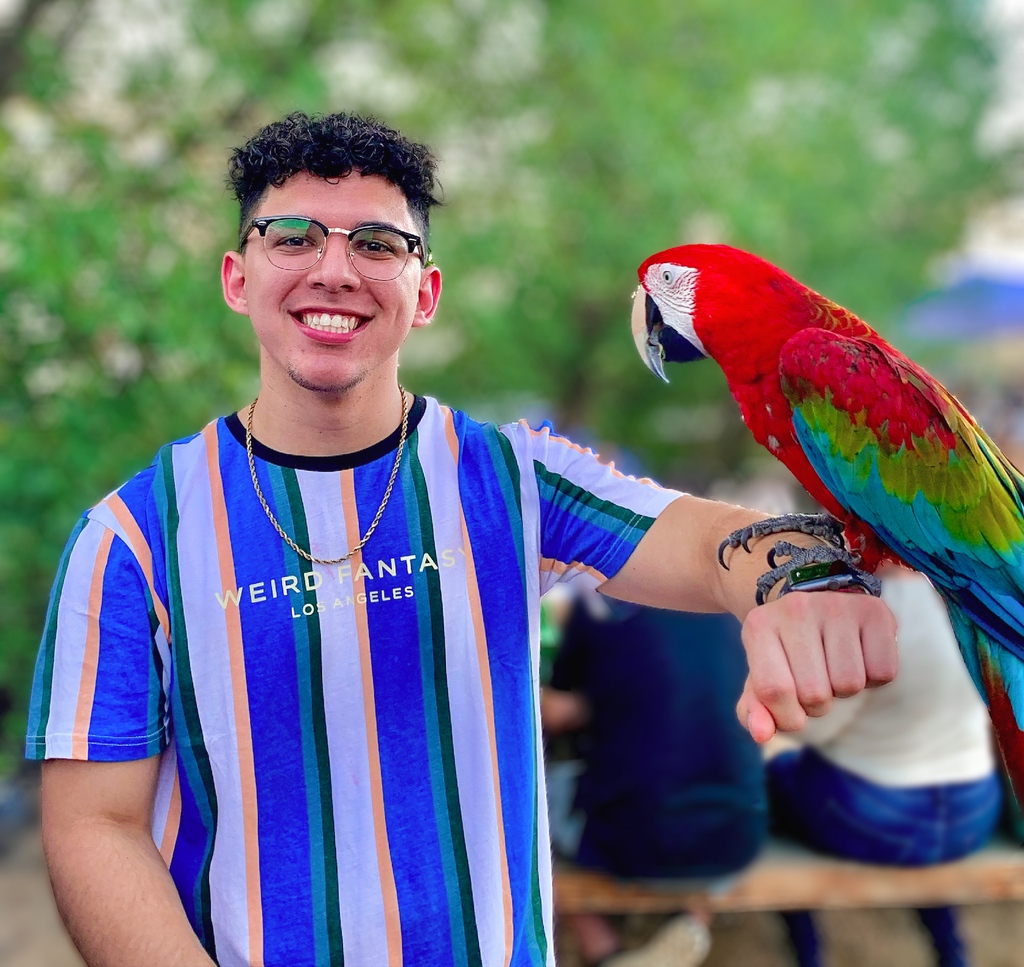 UTSARec's tweet image. Juan is graduating with a degree in Accounting! 🎓️ He says the best part of working at the #UTSARec for 3 years is the lifelong friends and memories he's been blessed to experience. Good Luck, Juan!⁠
#UTSA #UTSAGrad22