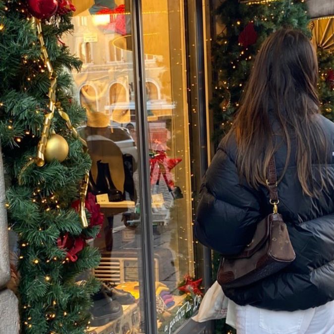 lvnareclps's tweet photo. christmas in london 🎄 https://t.co/V57aCTIDGU