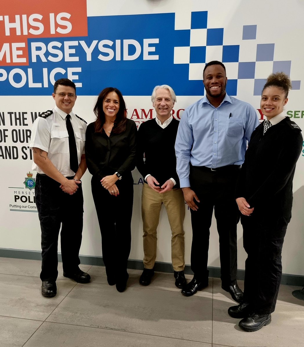 Outstanding session with our Executive Leaders Group lead by @awf_liverpool Huge thanks to John, Catherina and Emmanuel  #PoliceRaceActionPlan @MerPolFORE @MerseyPolice