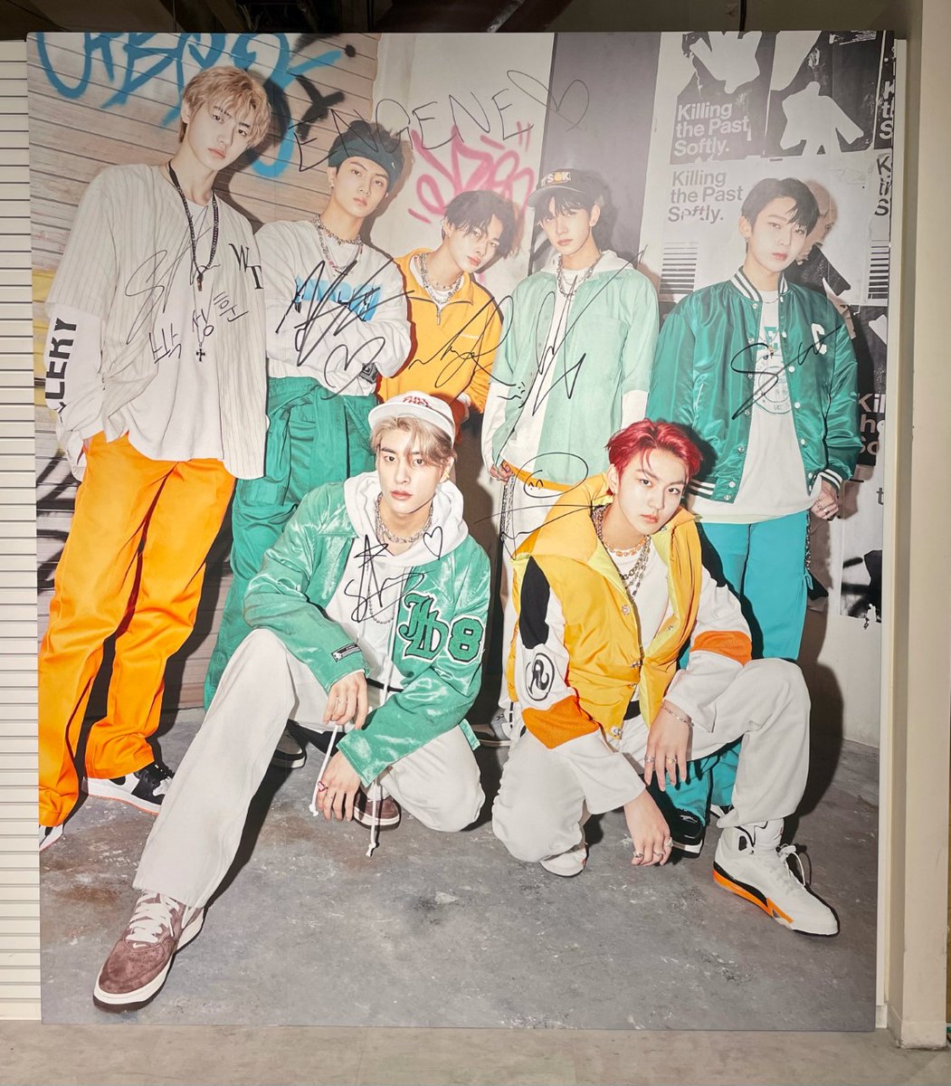 ENHYPEN サイン入りアルバム ENHYPEN】 JAPAN 1st ALBUM『定め』発売時のサイン入りパネルを再展示