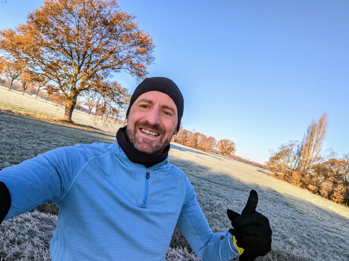 PeterPrincen's tweet photo. Heerlijk in de vrieskou hardgelopen #hardloopmaatjes #runningfriends #maandagochtendgevoel https://t.co/EkQRkfFzJt