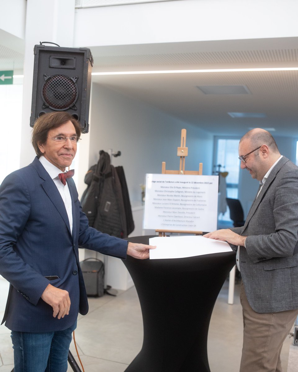 eliodirupo's tweet image. 🏠 Inauguration du nouveau siège de l'immobilière sociale "Toit &amp;amp; Moi". Une des priorités du #WalGov est de réduire l'impact environnemental lié aux bâtiments publics. C'est pourquoi plus de 1,2 Md€ ont été dédiés à la rénovation de + de 20.000 logements publics #WallonieRelance