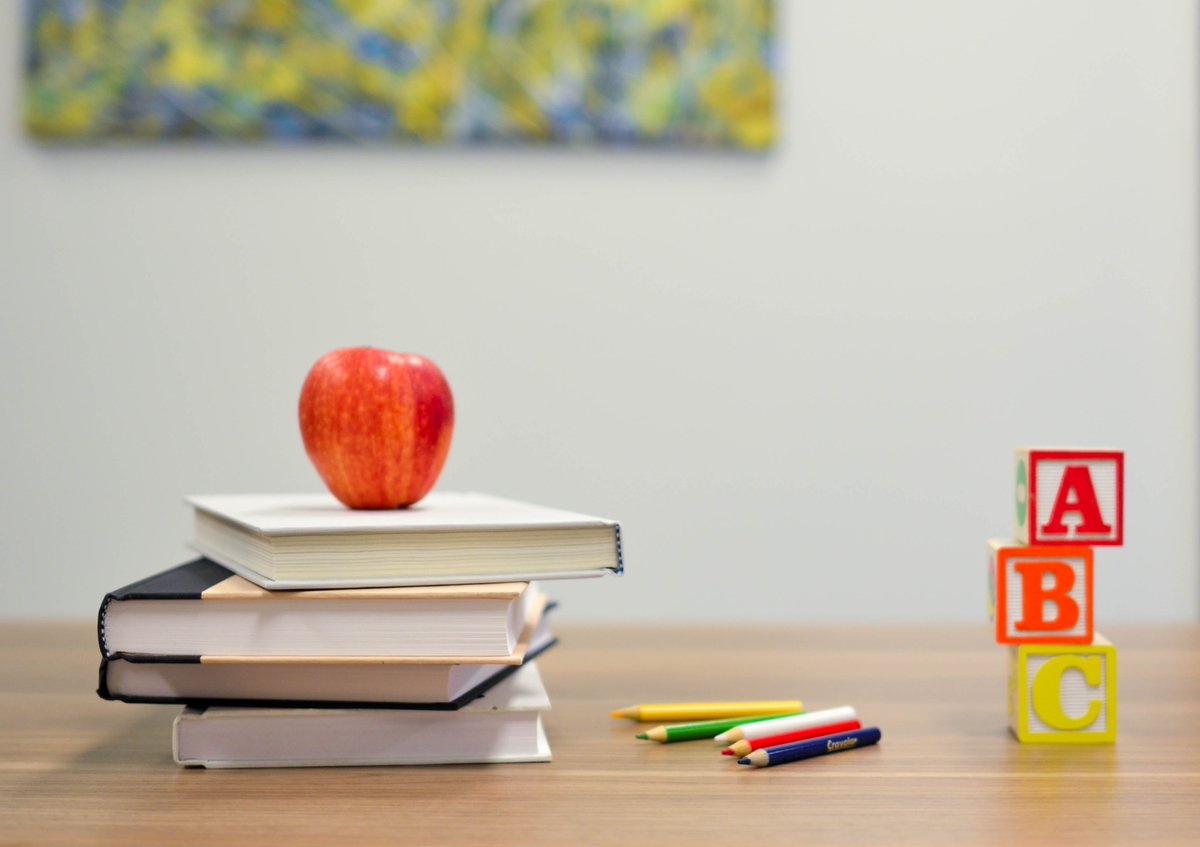 Year in Review!
What have we been researching in 2022?
The Social Workers in Schools Trial is one of the big research projects CASCADE has been working on this year. 

Take a look here: bit.ly/3FixaEF 

#socialwork #socialworkCymru
