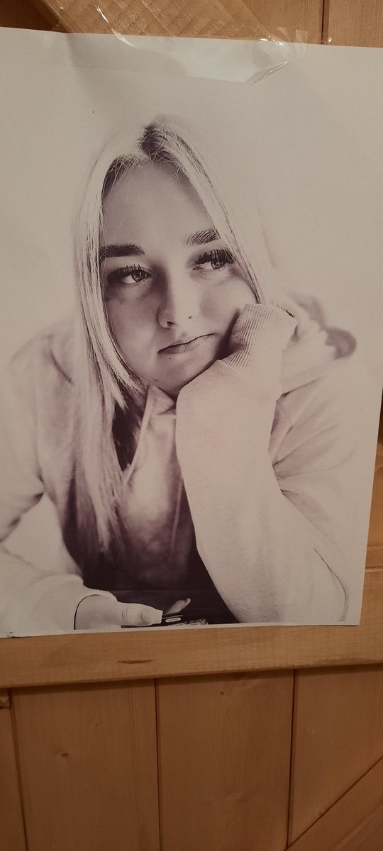 Do you it's someone's birthday 🎂 🥳 🎉 today <a href="/Lucyfharris/">lucy harris</a> <a href="/PhilHarris1982/">Phill Harris</a>