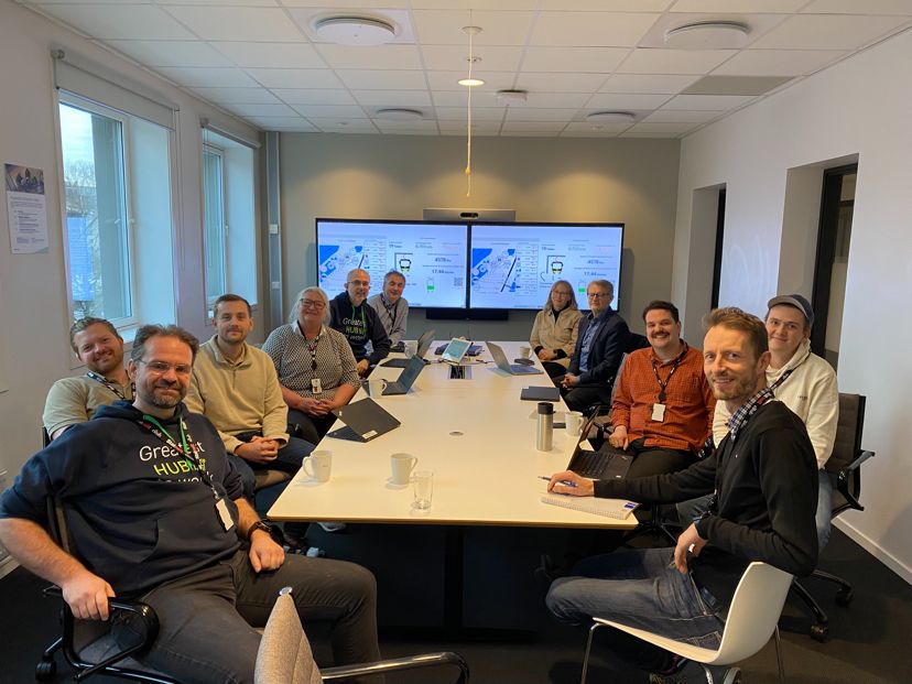 Elhub AS (@elhub_no) on Twitter photo I dag har vi hatt besøk av Bernhard Kvaal og Nina Økstad fra <a href="/plusCities/">+CityxChange</a>😃 Inspirerende å få være med på, og lære mer om hvordan lokale markeder og fleksibilitet kan bli en del av løsningen for fremtidens kapasitet. Vi ser fram til videre samarbeid og læring 💡 Heia Trondheim! I dag har vi hatt besøk av Bernhard Kvaal og Nina Økstad fra <a href="/plusCities/">+CityxChange</a>😃 Inspirerende å få være med på, og lære mer om hvordan lokale markeder og fleksibilitet kan bli en del av løsningen for fremtidens kapasitet. Vi ser fram til videre samarbeid og læring 💡 Heia Trondheim!