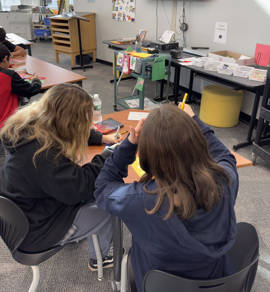 Lauren Velez tweet media