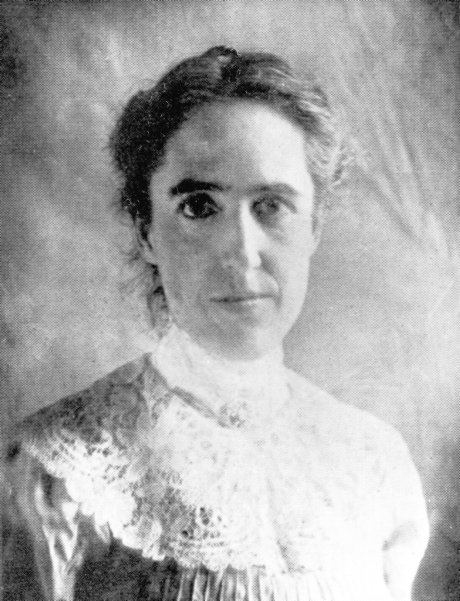 CNTI_VE's tweet photo. #UnDiaComoHoy fallece la astronóma Henrietta S. Leavitt
Estudió las estrellas variables #Cefeidas
Descubrió y catalogó estrellas variables en las Nubes de Magallanes.
Investigó los cálculos de las distancias estelares.
El cráter lunar #Leavitt fue nombrado en su honor.
#STEM https://t.co/RzpBF5TwVX