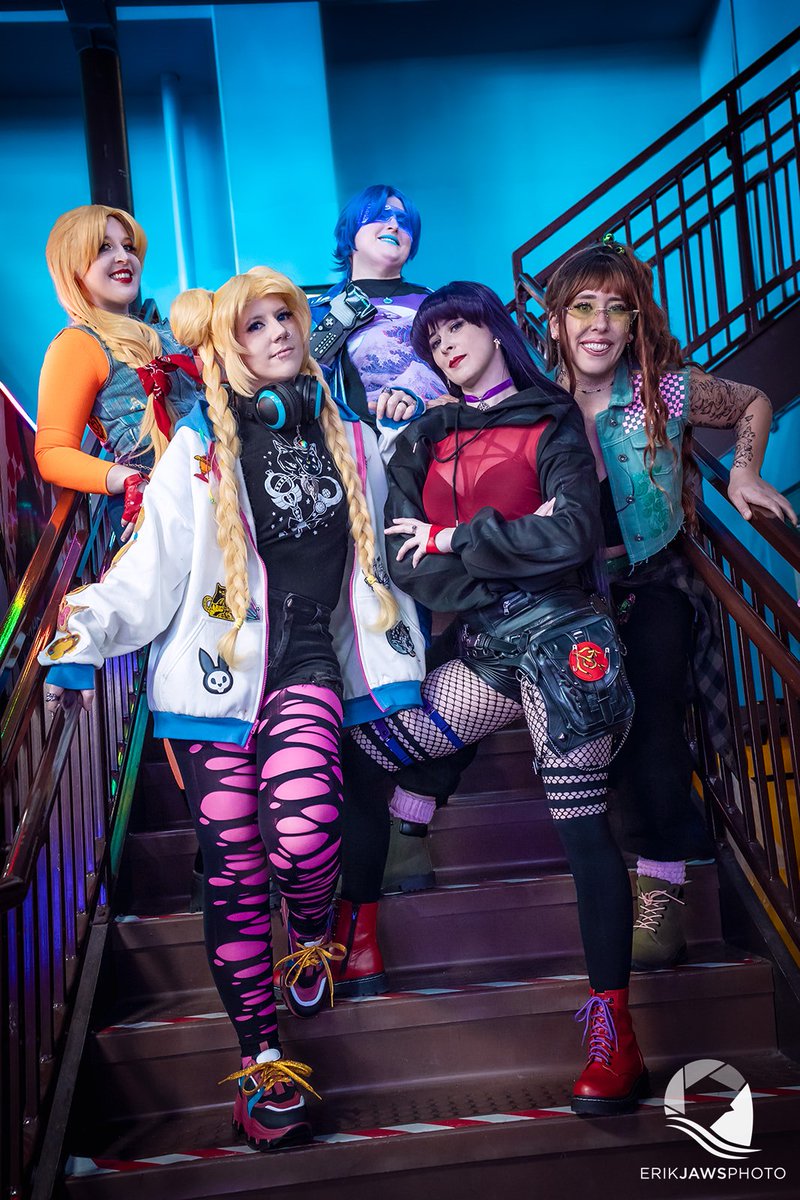 More Sailor Punks 🤘

📸: <a href="/ErikJAWSPhoto/">Erik JAWS Photo</a>

#SailorMoon #SailorMercury #SailorMars #SailorJupiter #SailorVenus #cosplay #colossalconnorth