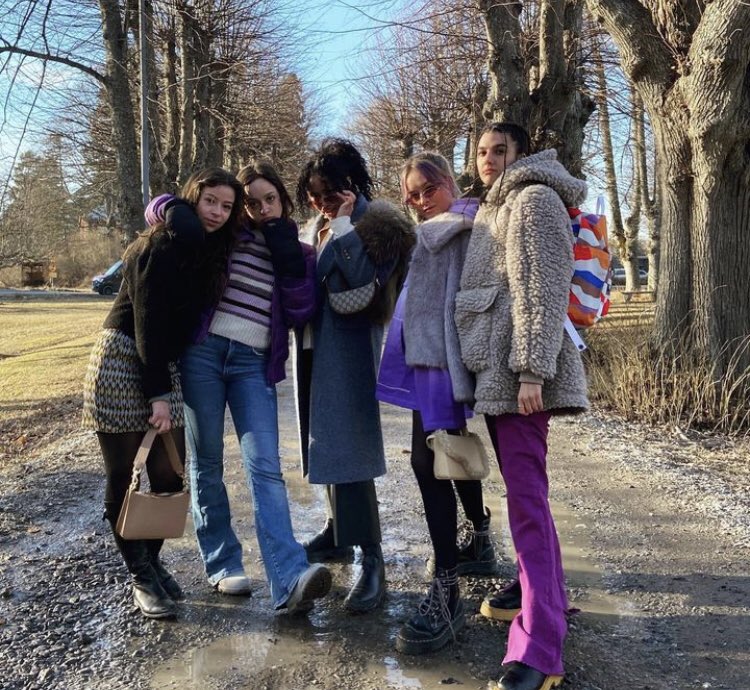 thatgirlfelicee's tweet photo. girls just wanna have fun🤩💅🏽 https://t.co/sbHfyec8x4