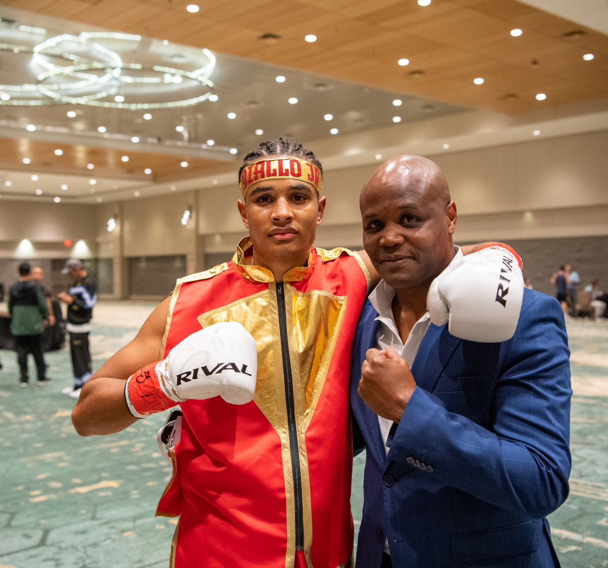 𝗣𝗘̀𝗥𝗘 𝗘𝗧 𝗙𝗜𝗘𝗥 🇬🇳 ♥️ 🥊 
#WBA